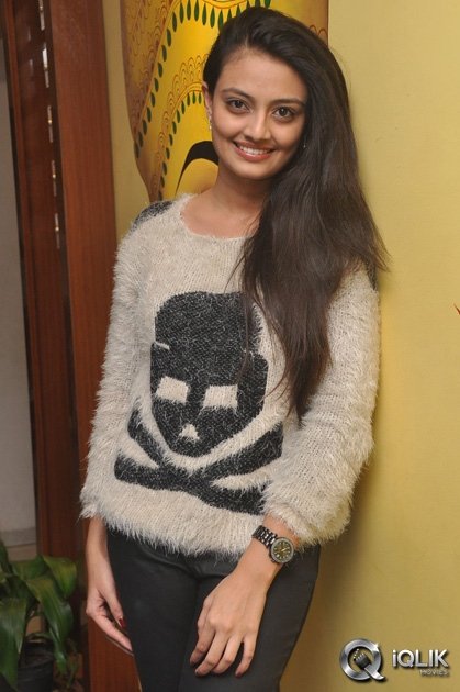 Nikitha-Narayan-at-Maaya-Movie-Premier-Show